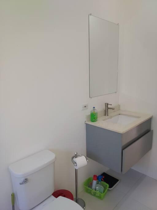 אוצ'ו ריוס The Willow Apartment מראה חיצוני תמונה