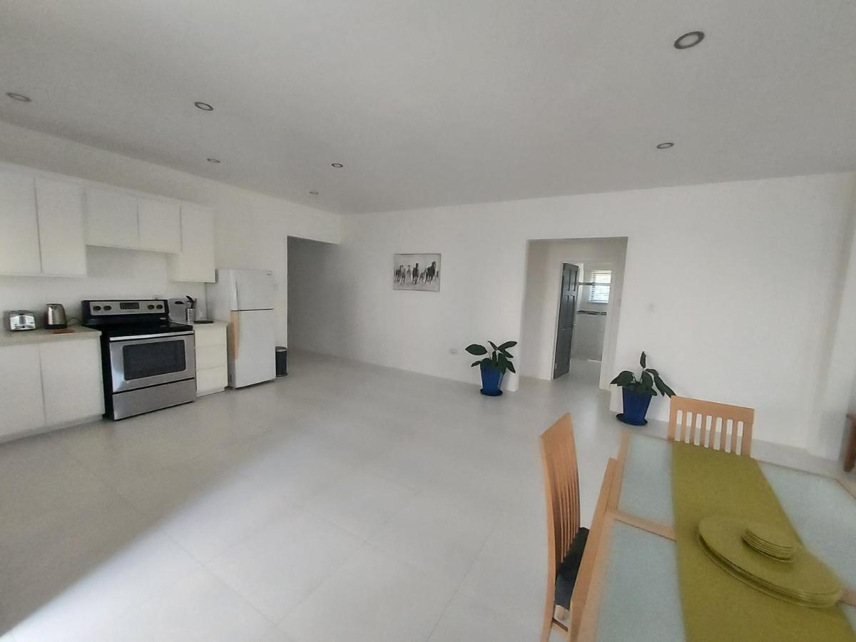 אוצ'ו ריוס The Willow Apartment מראה חיצוני תמונה